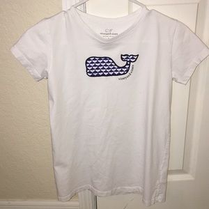 White VineyardVines Tee!!